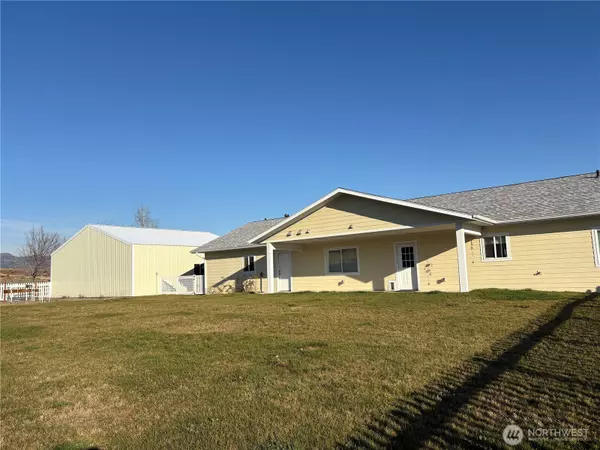 Omak, WA 98841,5 Red Apple DR