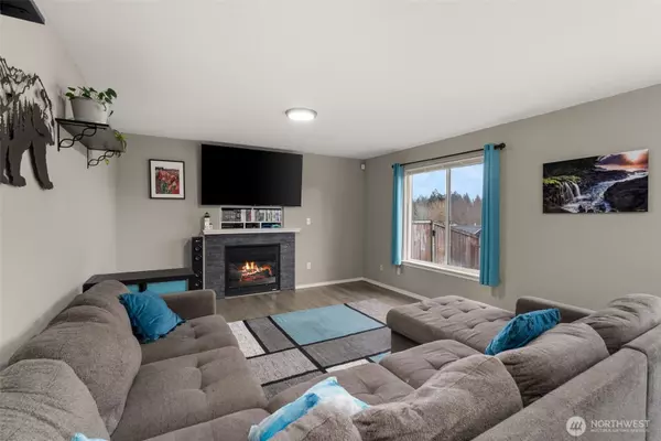 Olympia, WA 98513,936 Chatham DR SE