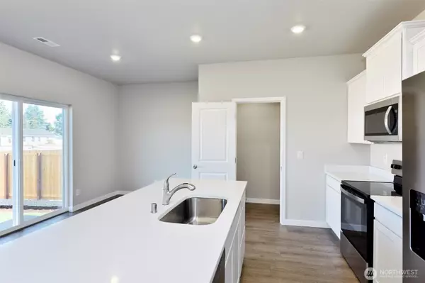 Yelm, WA 98597,9756 Hay ST SE