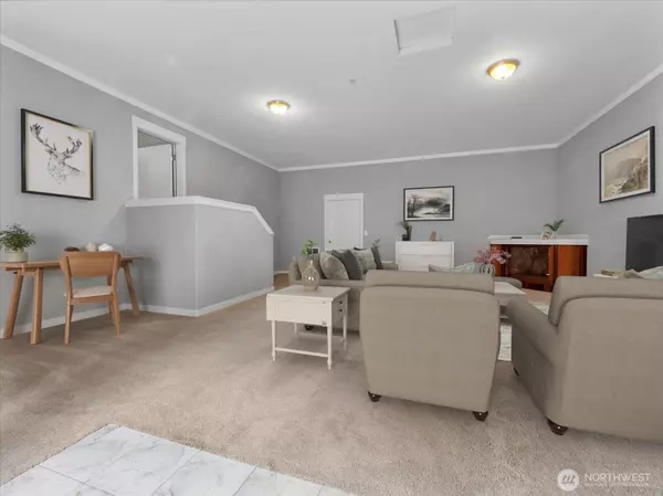 Camano Island, WA 98282,592 Kodiak AVE