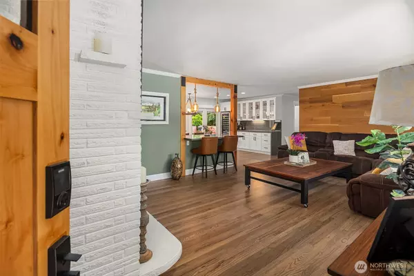 Kenmore, WA 98028,7245 NE 170th ST