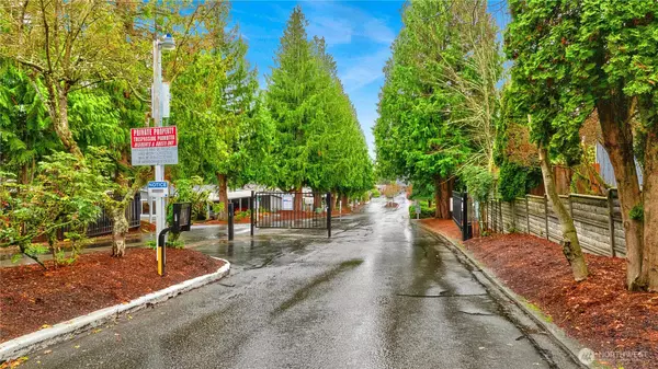 Renton, WA 98059,201 Union AVE SE #74