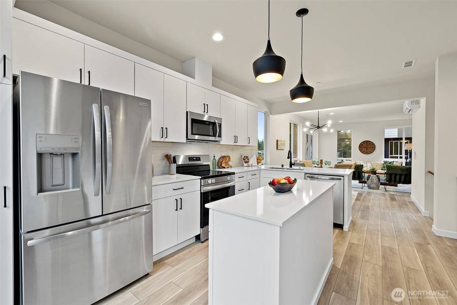 5015 144th ST SW #C1, Edmonds, WA 98026