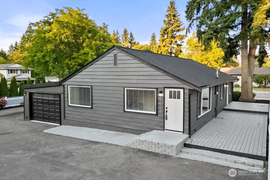 6226 NE 198th ST, Kenmore, WA 98028