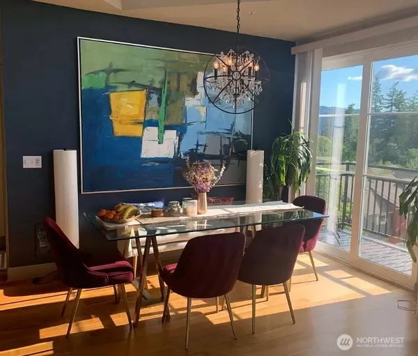 Issaquah, WA 98029,1840 25th AVE NE #405