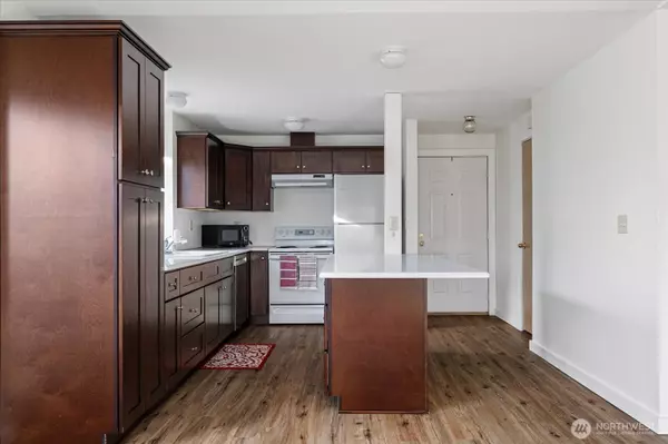 Oak Harbor, WA 98277,537 NE Ellis WAY #A202