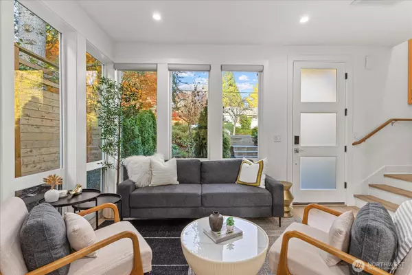 Seattle, WA 98115,3537 NE 93rd ST