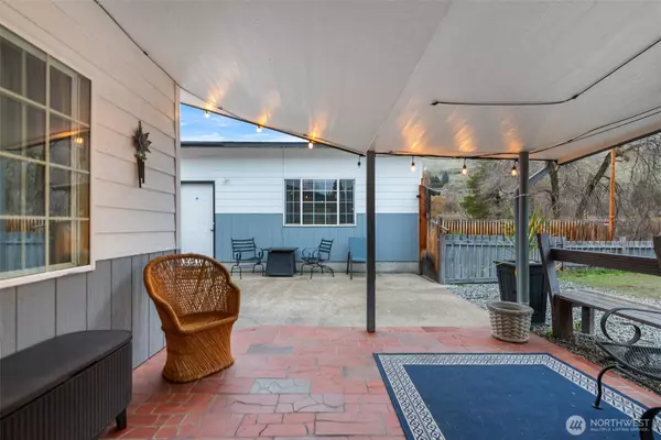 Cashmere, WA 98815,211 Riverfront DR