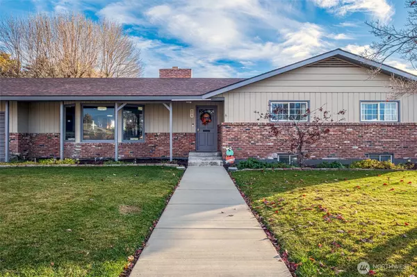 Quincy, WA 98848,608 H ST SE