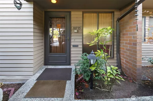 Burien, WA 98168,10717 Glen Acres DR S #735