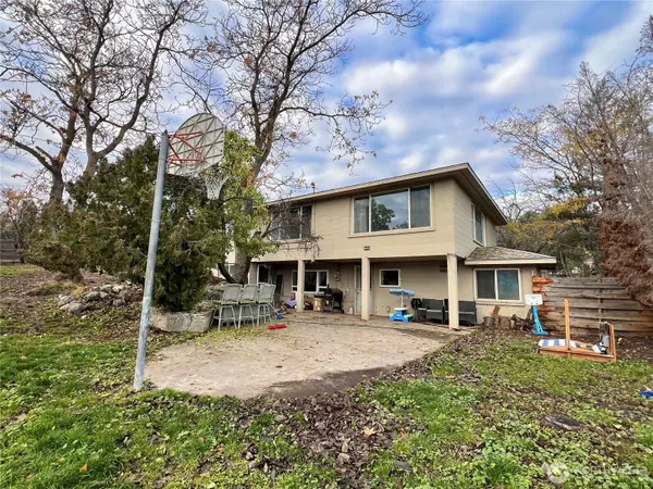 Oroville, WA 98844,1815 Kay ST