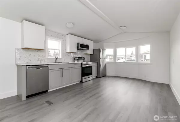 Auburn, WA 98002,210 37th ST SE #35