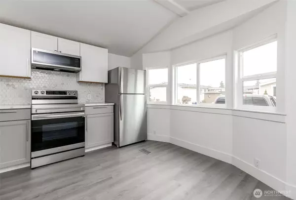 Auburn, WA 98002,210 37th ST SE #35