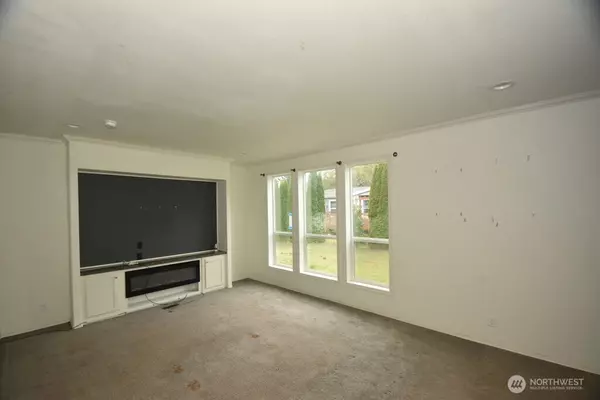 Oak Harbor, WA 98277,4256 Northgate DR