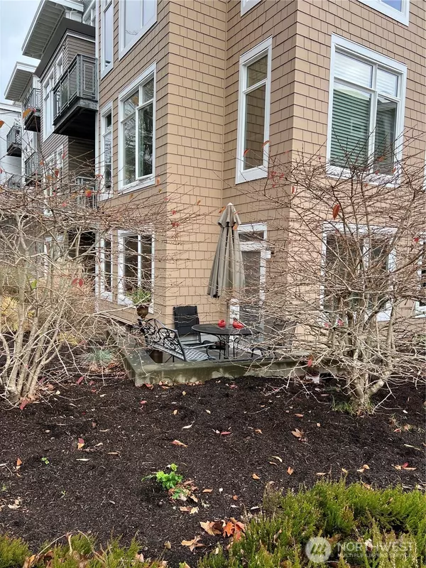 Bainbridge Island, WA 98110,145 Ferncliff AVE NE #D135