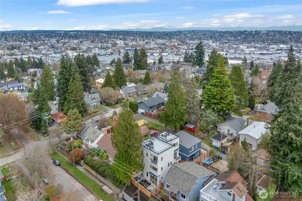 Seattle, WA 98199,4048 32nd AVE W #B