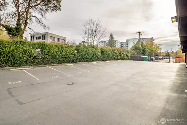 Des Moines, WA 98198,22700 28th AVE S #208