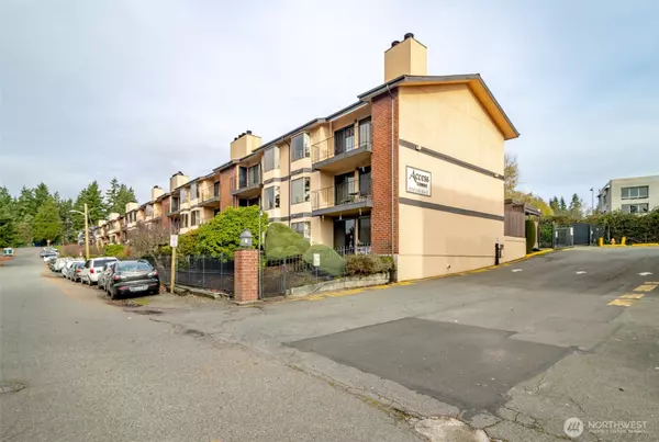 Des Moines, WA 98198,22700 28th AVE S #208