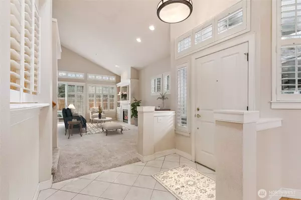 Issaquah, WA 98027,120 Newport WAY NW #16