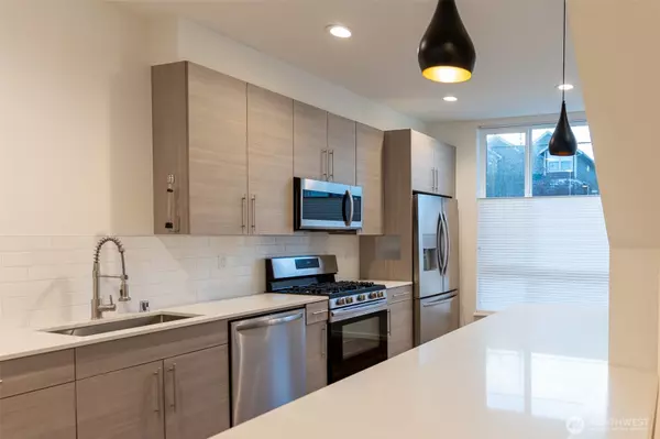 Seattle, WA 98106,9030 18th AVE SW #B