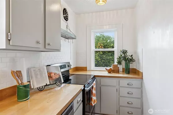 Olympia, WA 98502,408 Rogers ST SW