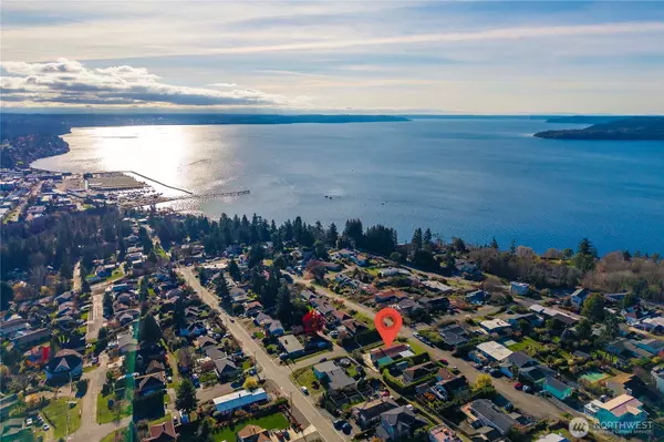 304 S 213th ST, Des Moines, WA 98198