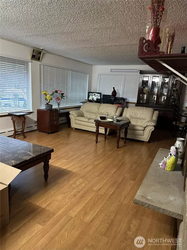 Burien, WA 98148,16545 Des Moines Memorial DR S