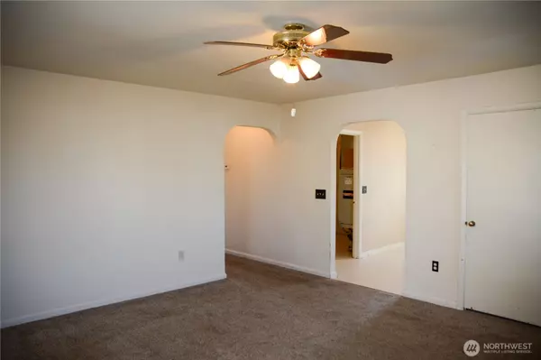 Ritzville, WA 99169,107 W 9th AVE