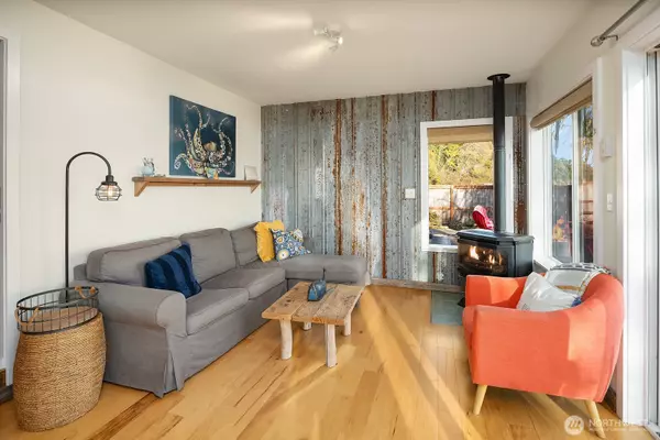 Vashon, WA 98070,24410 Vashon HWY SW