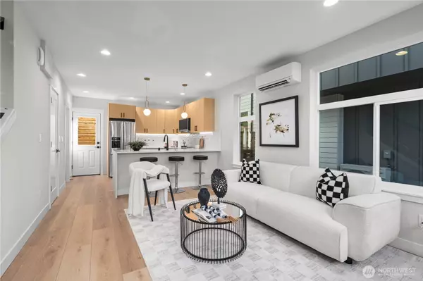 Seattle, WA 98106,9228 B 22nd AVE SW