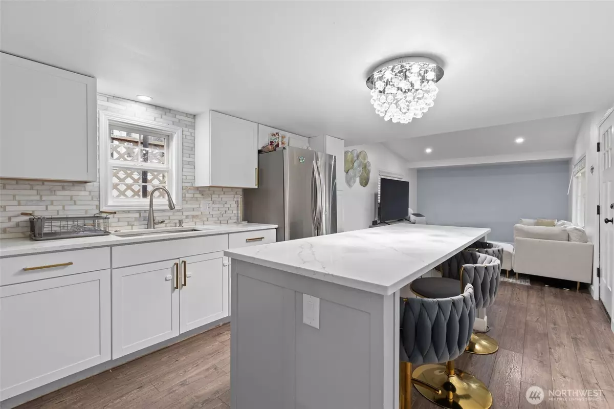 Bothell, WA 98021,23708 Locust WAY #23