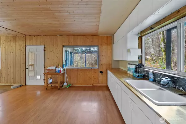 Eatonville, WA 98328,15411 Alder Mashell RD E