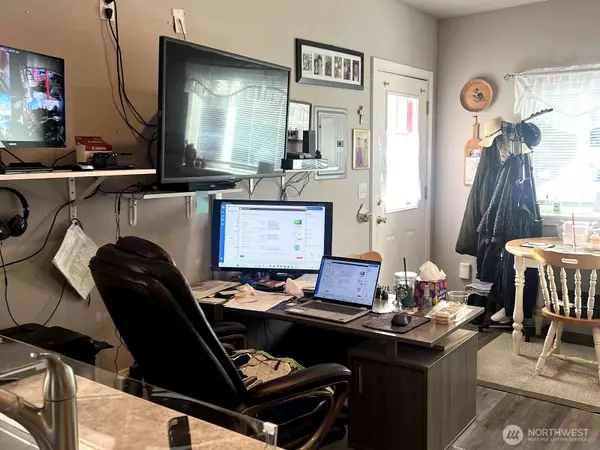 Lakewood, WA 98499,6323 100 ST SW