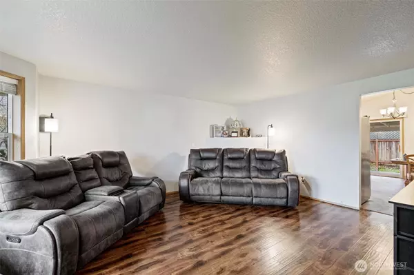 Chehalis, WA 98532,106 Rose Marie DR