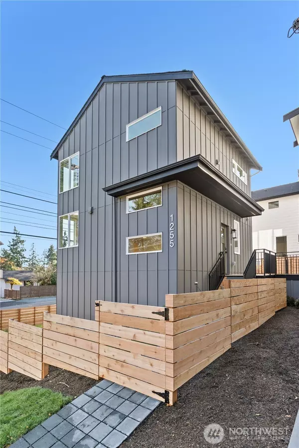 1255 NE 96th ST, Seattle, WA 98115