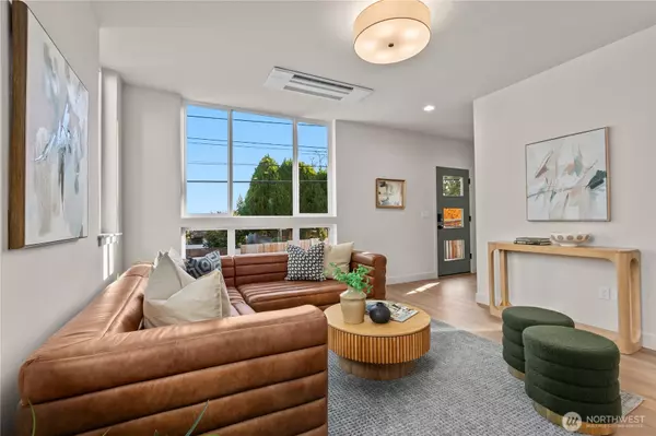 Seattle, WA 98115,1255 NE 96th ST