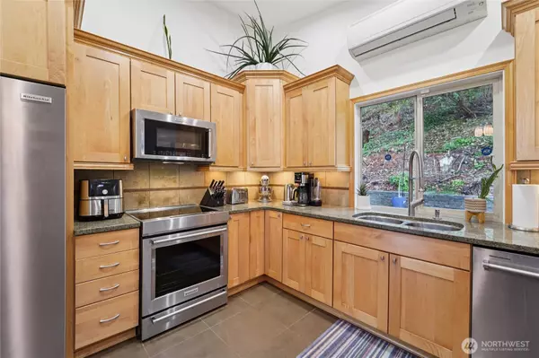 Burien, WA 98166,13835 17th AVE SW