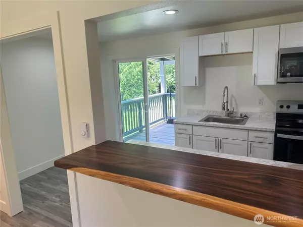 Port Orchard, WA 98366,7041 E Washington ST