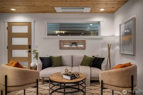 Seattle, WA 98119,809 W Armour ST