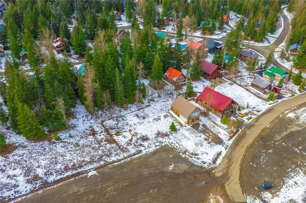 Snoqualmie Pass, WA 98068,6 Xxxxx Hyak Dr E