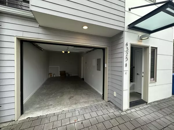 Seattle, WA 98103,4325 Whitman AVE N #B