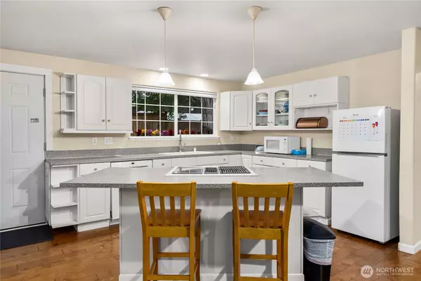 Olympia, WA 98516,1307 Yakima ST NE