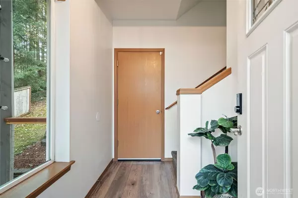 Port Orchard, WA 98367,514 SW Hipkins CT