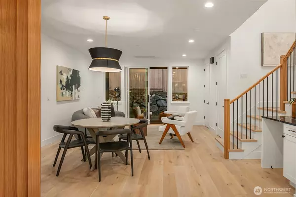 Kirkland, WA 98033,7020 127th AVE NE