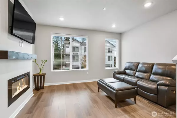 Lake Stevens, WA 98258,2002 101 ST SE #4