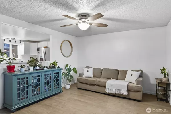 Port Orchard, WA 98367,453 SW View DR