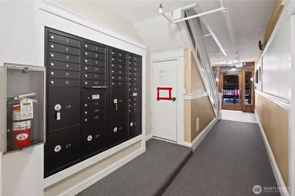 Seattle, WA 98102,321 Broadway E