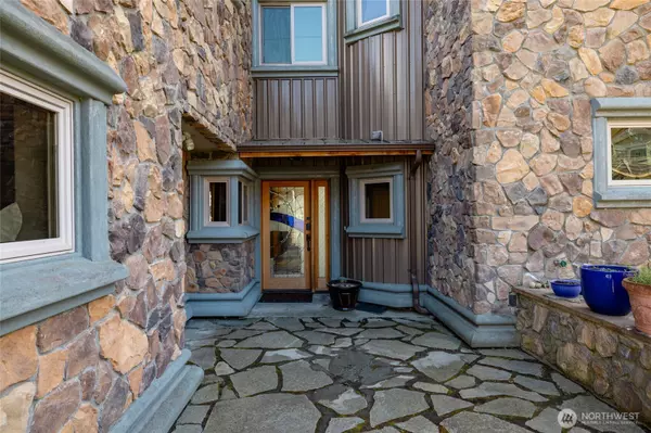 Anacortes, WA 98221,13207 Satterlee RD