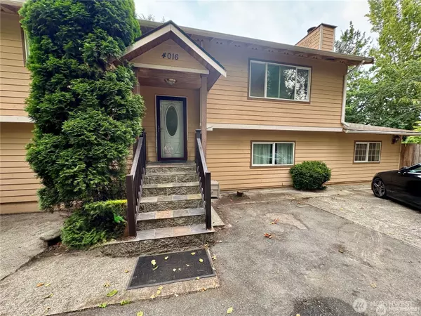 4016 Burton PL W, Seattle, WA 98199