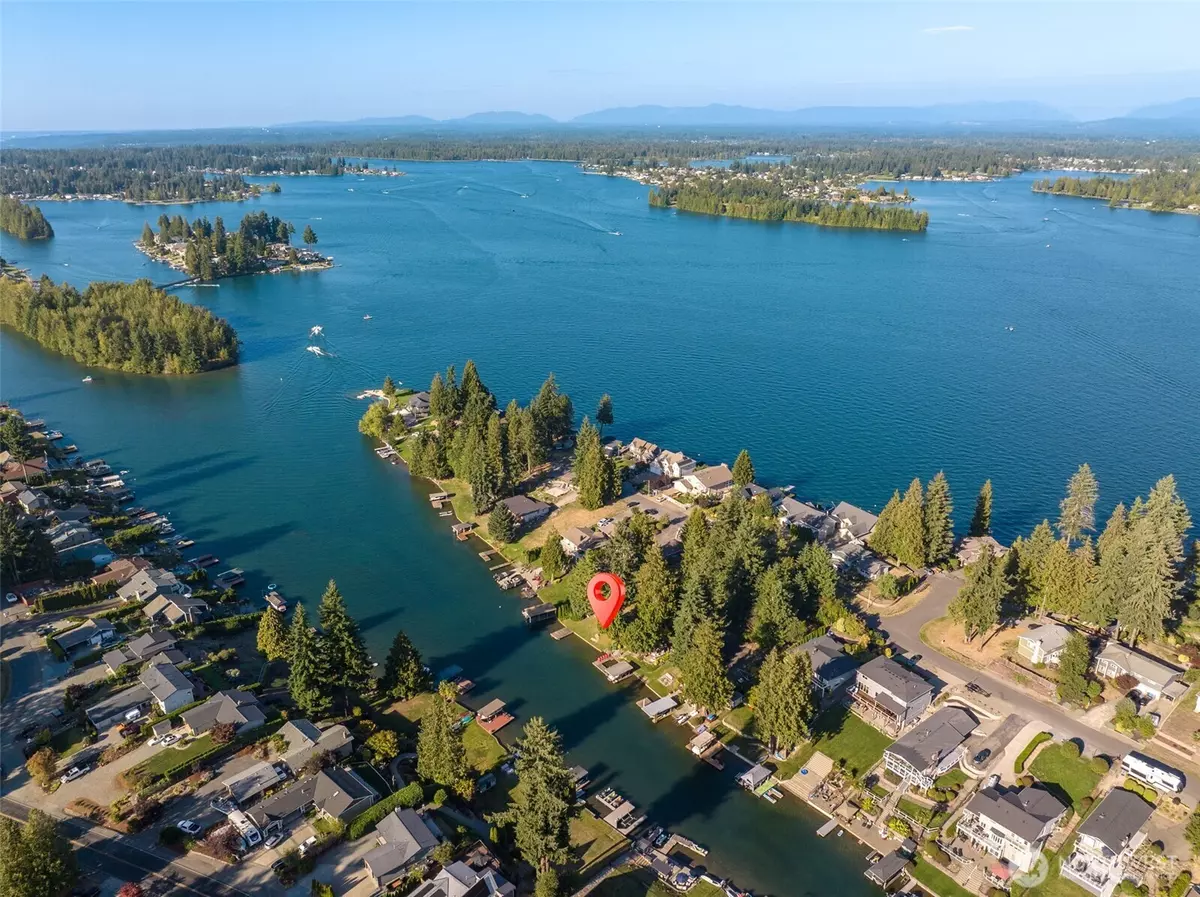 Lake Tapps, WA 98391,5004 Jenks Point WAY E